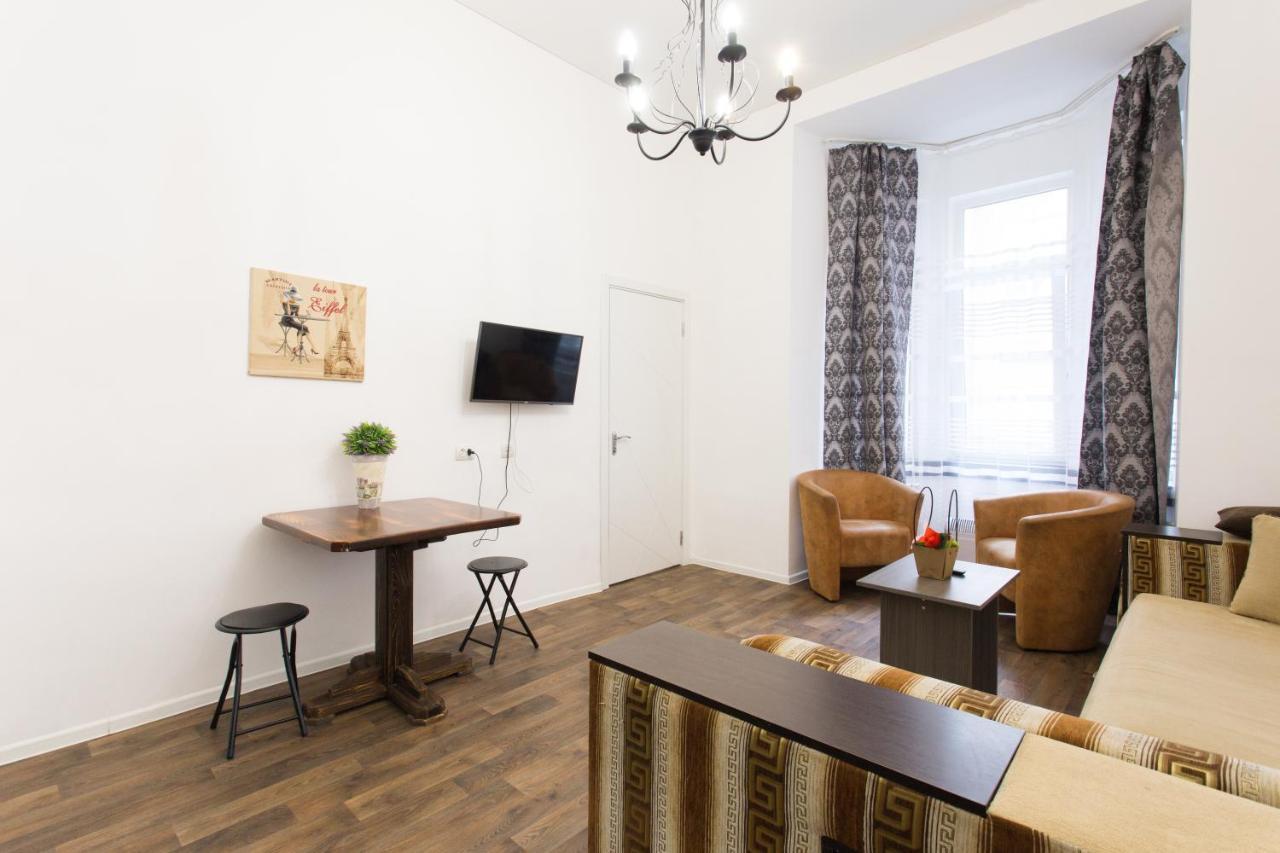 Appartamento Pushkinskaya Street Charkiv Esterno foto