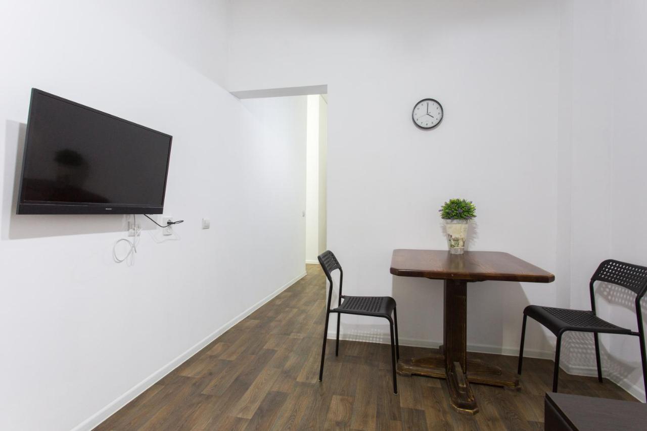 Appartamento Pushkinskaya Street Charkiv Esterno foto